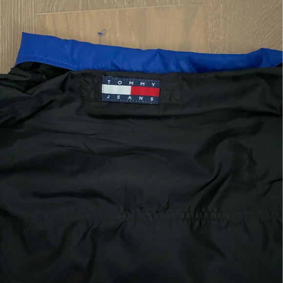 Vintage Tommy Hilfiger windbreaker - Picture 3 of 5